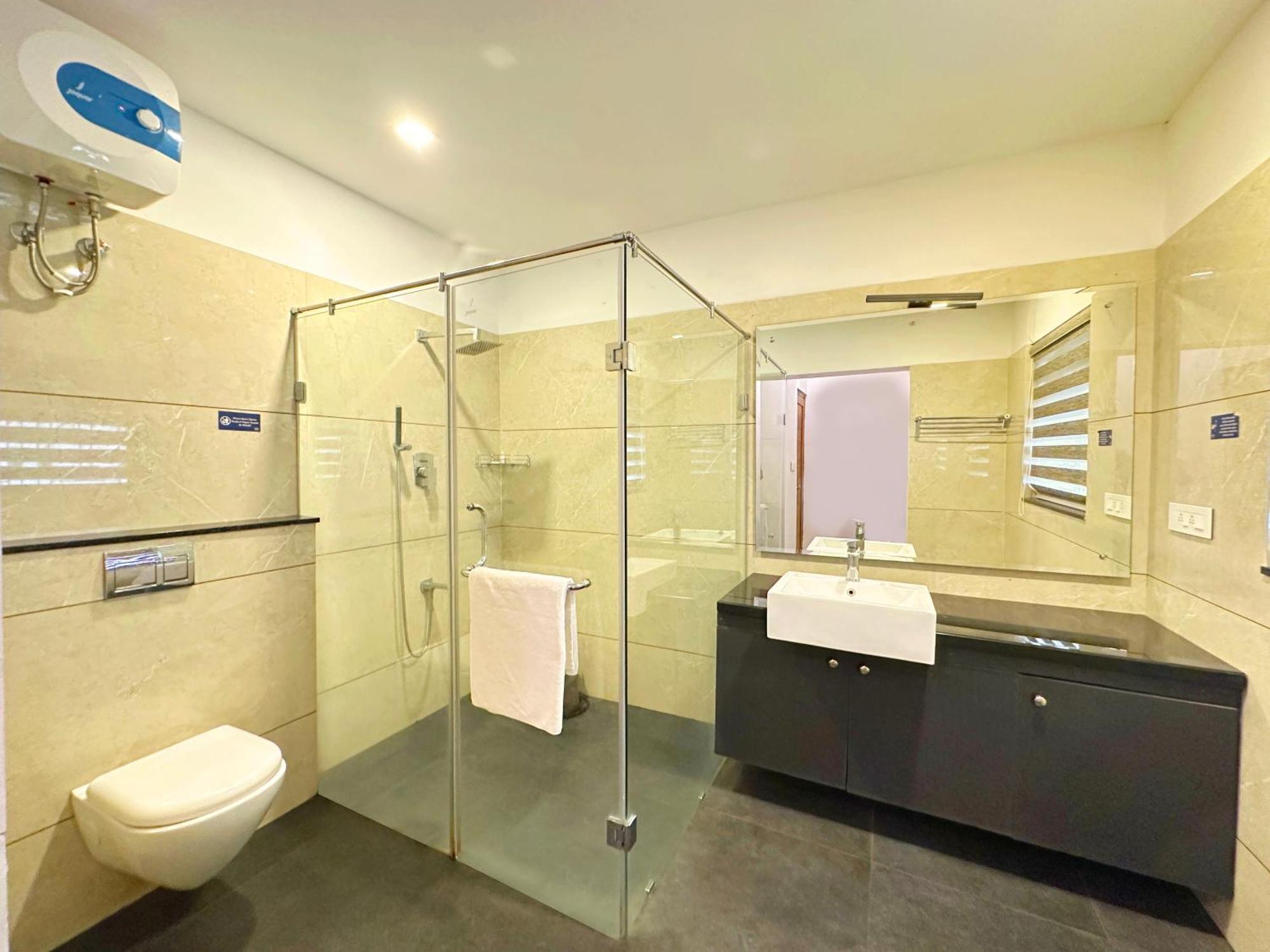 Tarang Holiday Homes ไวทีรี ภายนอก รูปภาพ