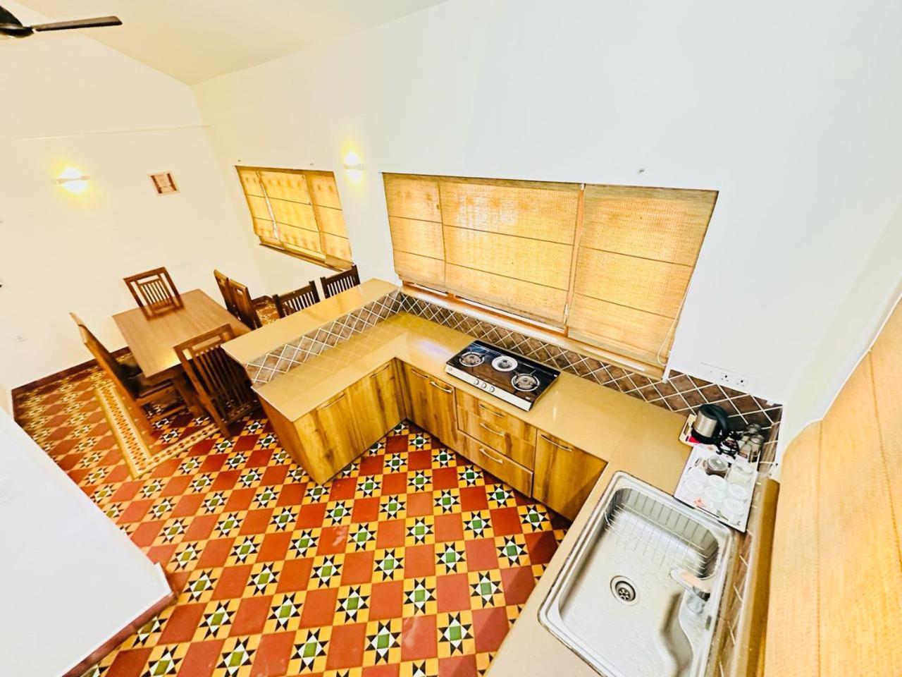 Tarang Holiday Homes ไวทีรี ภายนอก รูปภาพ