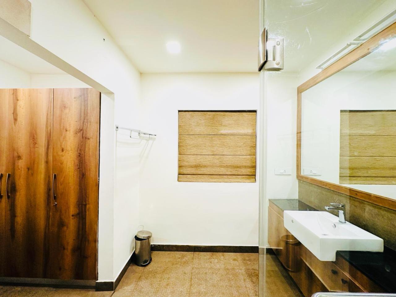 Tarang Holiday Homes ไวทีรี ภายนอก รูปภาพ