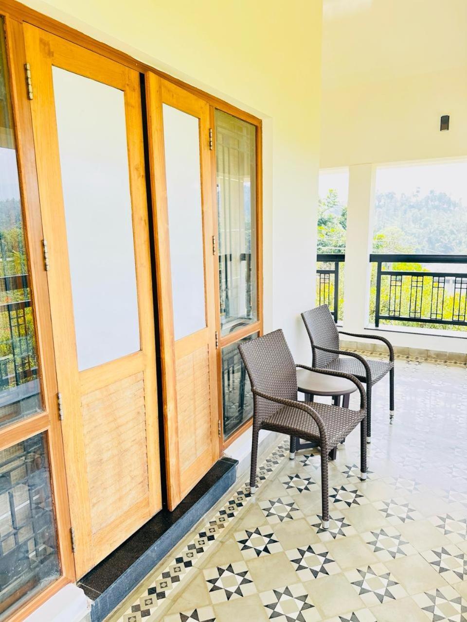 Tarang Holiday Homes ไวทีรี ภายนอก รูปภาพ
